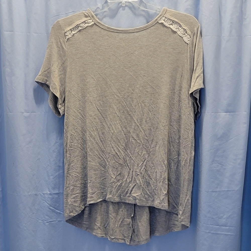 Justify Short Sleeve T-Shirt with Lace Back Size 1X Color Gray